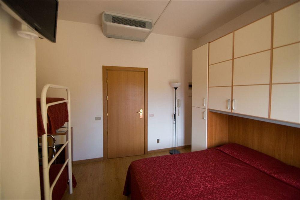 Hotel Gregory Milano Marittima Exterior photo