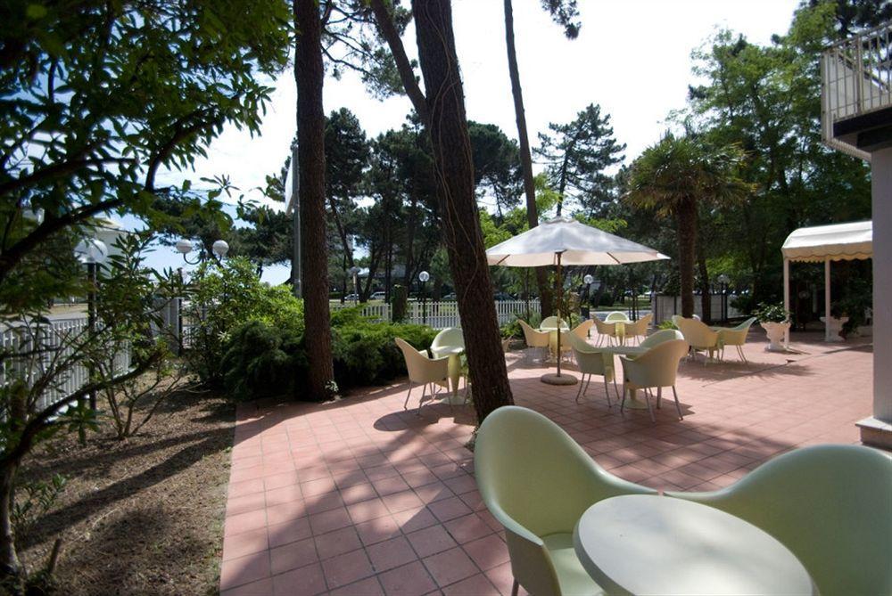 Hotel Gregory Milano Marittima Exterior photo